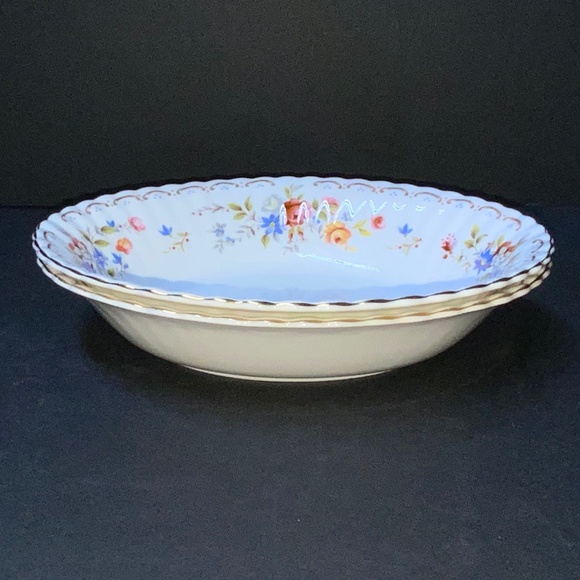 Set of 2 Vintage Royal Albert Jubilee Rose Oval Serving Bowls - EUC! - Picture 4 of 6